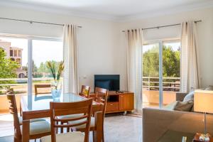 VILAMOURA Two Bedroom Near Praia Falésia