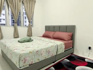 Cozy 3 Rooms , KLCC view , 100 mbps WIFI , Netflix by Noons Homestay