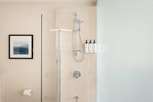 Premium King Room room in Crowne Plaza Edinburgh - Royal Terrace an IHG Hotel