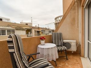 Atico con 2 dormitorios garaje y piscina