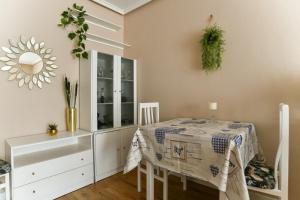 Atico con 2 dormitorios garaje y piscina