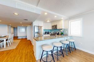 Fountainhead Towers 1310