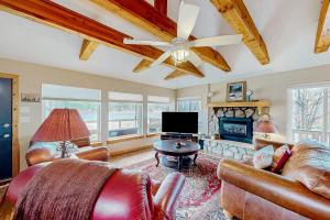 Lakeside Luxury - 3hvězdičkové hotely ve městě Lake of the Woods