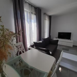 DELUXE Beach Apartment in Sveti Vlas