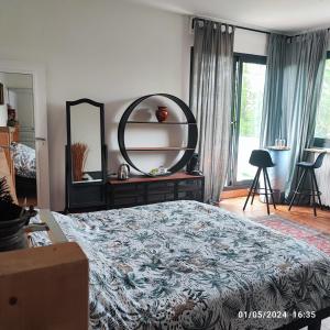 Maisons d'hotes Chambre spacieuse avec terrasse dans villa d architecte : photos des chambres