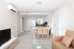 Moss Rose by ON Travel