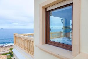 Mar-Beach front apartment in Jávea