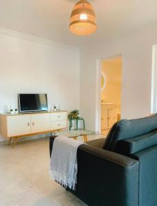 Cozy Beachside Apartment in Cros de Cagnes - Luna