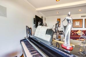 Belle View Laguna Beach Getaway with Patio