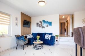 Garden Hill Apartment