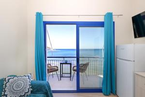 Nikos Beach Suites No1