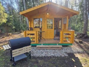 Lonni camping in nature