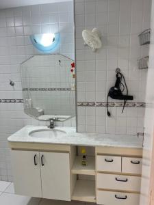 Apt no Point da Ponta Verde