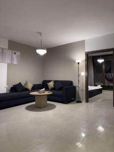 Stylish Luxe Apartment F/R 0001