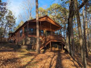 Greers Ferry Lake Cabin