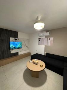 Stylish Luxe Apartment FR 0004