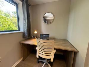 2 bedroom House with Parking & Garden