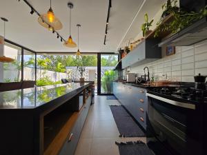 Casa Alto Padrão em condomínio - Paraíso no Jardim São Lourenço ao lado da Riviera