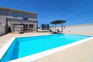 Ferienhaus mit Privatpool für 6 Personen ca 130 qm in Bale, Istrien Istrische Riviera 