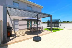 Ferienhaus mit Privatpool für 6 Personen ca 130 qm in Bale, Istrien Istrische Riviera 
