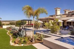 5-BR Golf Villa With Transportation Included - Agua Escondida