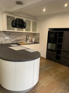 Apartments with parking space Kastel Stafilic, Kastela - 22533