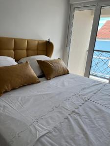 Apartments with parking space Kastel Stafilic, Kastela - 22533