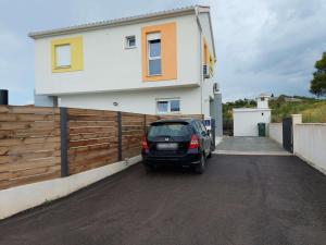 Family friendly house with a swimming pool Sibenik - 23060