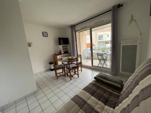 Appartements Appartement T2 a St Jean de Monts avec balcon et parking prive - FR-1-324A-67 : photos des chambres