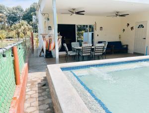 Casa del Sol, Barra de Santiago