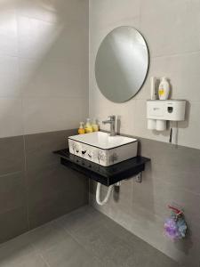 Phòng Tiêu Chuẩn Có 2 Giường Cỡ Queen (Standard Queen Room with Two Queen Beds)