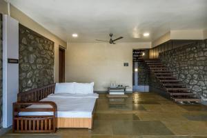STONE Mansion by Phoenix Stays Igatpuri