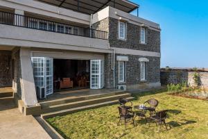 STONE Mansion by Phoenix Stays Igatpuri