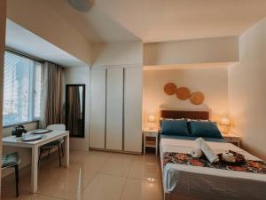 Hooga Home Calxy Residences Near Ayala Center Unit 10E