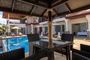 2 Pools And Seaview! Villa Serena 6Br, Klong Khong