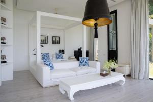 Villa Belle - fully serviced private sea view villa with an award winning in-house cook