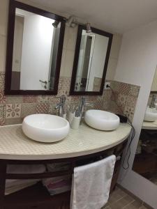 Villas Villa avec piscine et Jacuzzi a 400m de la mer : photos des chambres