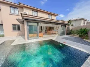 Villa Celeste by Sealodge - Calodyne