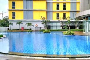Apt Pejaten Park Residence 2 BR Alistan with Pool, Washer and Netflix