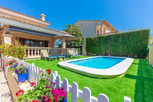 Magdalena Gomila Marimon -Llac Blau-