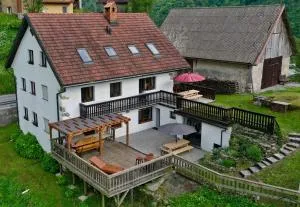 Hisa Brdo Guesthouse - Dolenja Trebuša