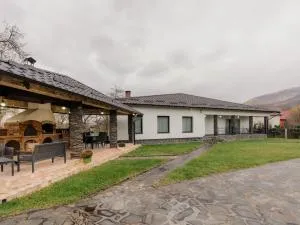 TCM Residence - 瑟彭察