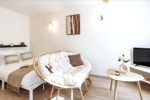 Le Lotus - Parking public gratuit, wifi haut débit, proche autoroute, gare & centre ville