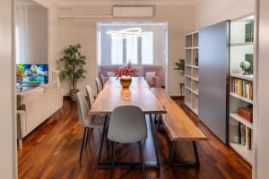 Large & beautiful apartment 4min from Passeig de Gràcia