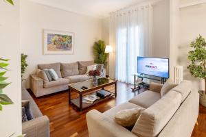 Large & beautiful apartment 4min from Passeig de Gràcia
