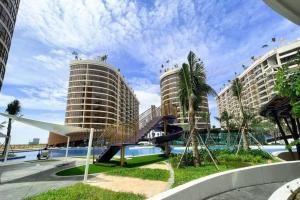 Relaxing Private Studio with Luxurious Pool and Gym By SYM B735