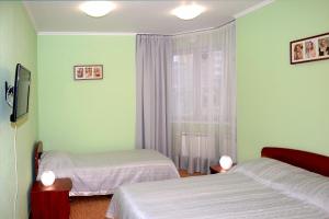 Family Room with Shared Bathroom room in Rainbow MiniHotel