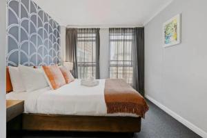 KozyGuru | Haymarket | Bright City Studio