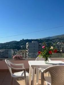 Flower Terrace Apartment - Nokovë