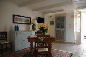 House Amedeo di Savoia Deluxe